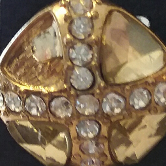 Studio Select Gold and Diamond Earrings - Picture 4 of 4